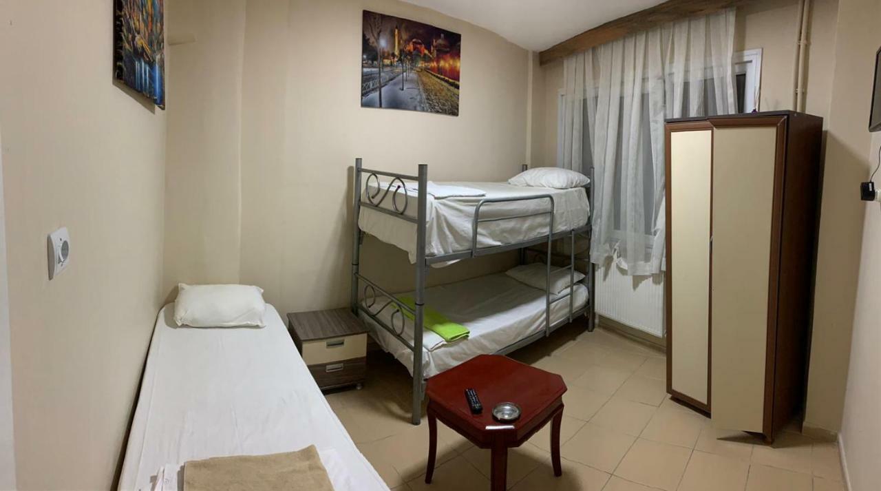 Auberge de jeunesse Hayat Pansiyon à Istambul Extérieur photo