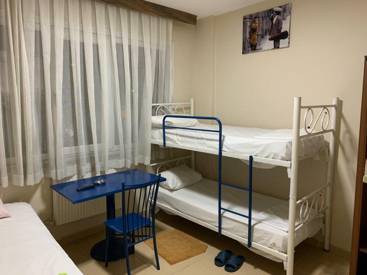 Auberge de jeunesse Hayat Pansiyon à Istambul Extérieur photo