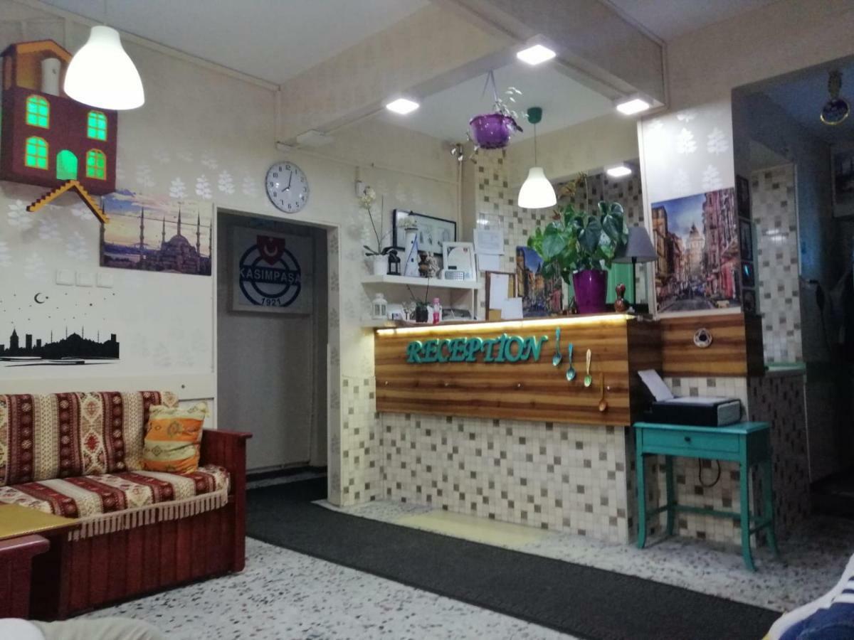 Auberge de jeunesse Hayat Pansiyon à Istambul Extérieur photo
